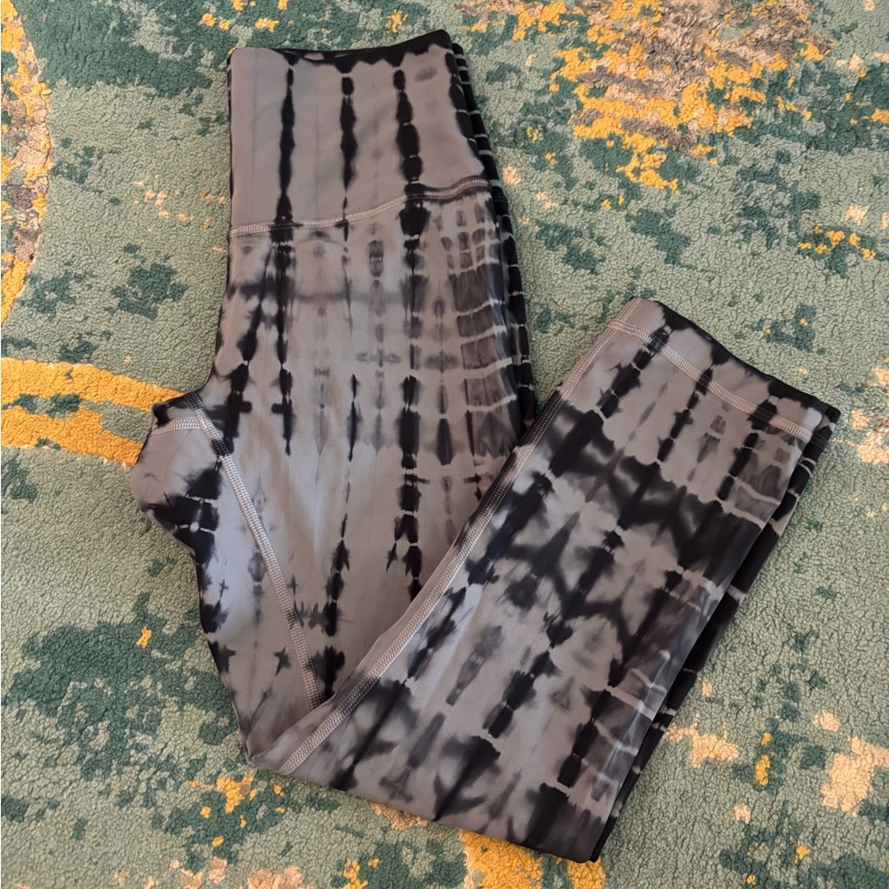 Lululemon Wonder Under size 4 Tie-Dye Leggings